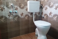 OYO Smart Silver Suites
