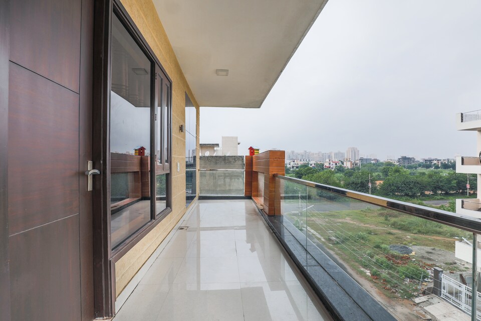 OYO Home 19491 Elegant Stay, Golf Course Road, Gurgaon