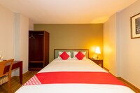 OYO 430 Oak Valley Boutique Hotel