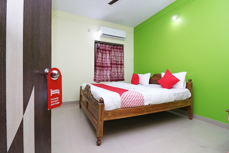 OYO 19500 Baikuntha Palace, Swargdwar Puri, Puri