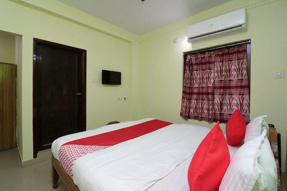 OYO 19500 Baikuntha Palace, Swargdwar Puri, Puri