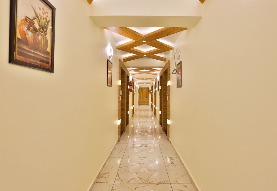 Hotel O Silver Palace, Kankaria-Maninagar Ahmedabad, Ahmedabad