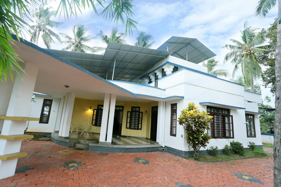 OYO Home 19505 Pushpakam Homestay, Medical College - Pattom, Trivandrum