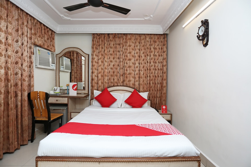 OYO 15971 Heera Holiday Inn, Esplanade Kolkata, Kolkata