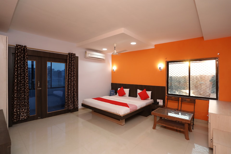 OYO 19521 Hotel Noopur Premium, Baliapanda Puri, Puri