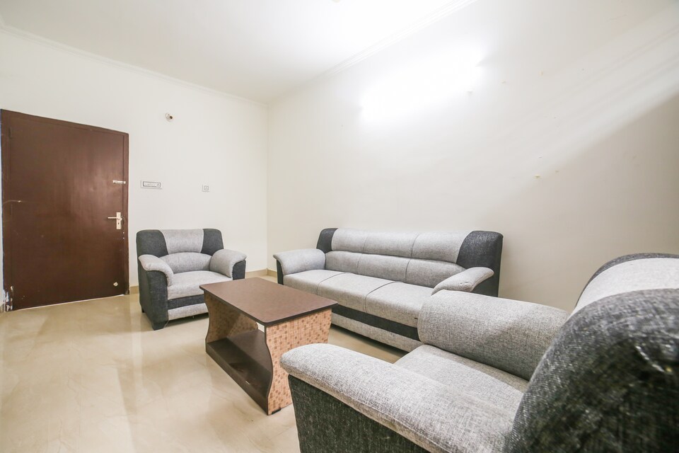 OYO Home 19531 Cosy 1BHK, Mansarovar, Jaipur