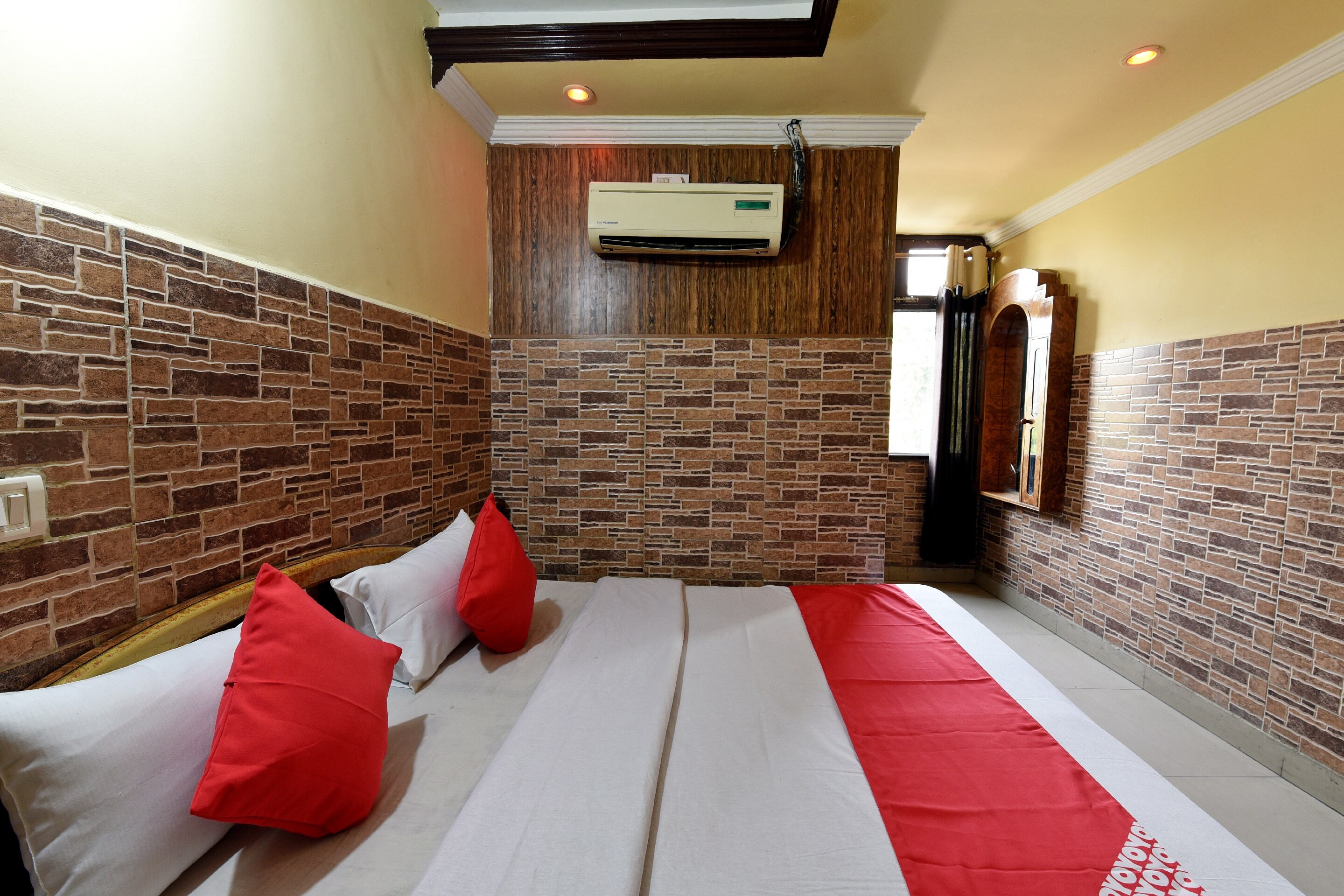 OYO 19541 Hotel Jammu Palace  OYO Rooms Jammu  Book    2413 OYO