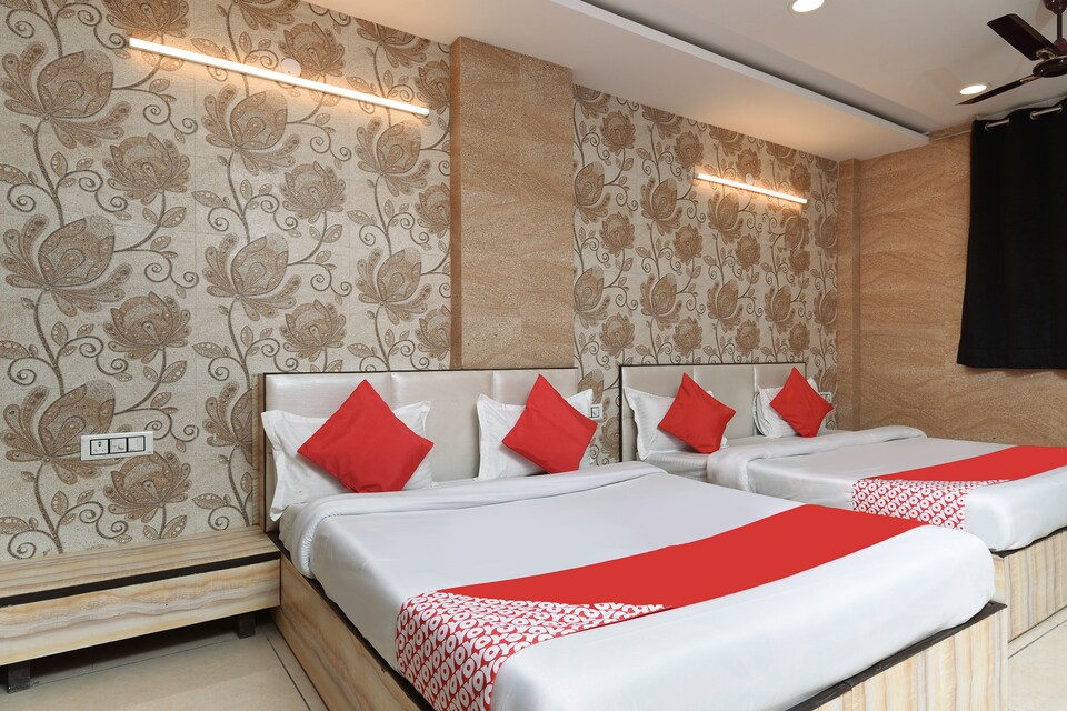 OYO Flagship 19542 Flamingo Grand Sector 19  Flagship Delhi  Book