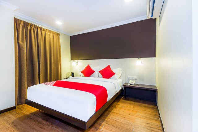 OYO 431 Hotel De Grand Orchard