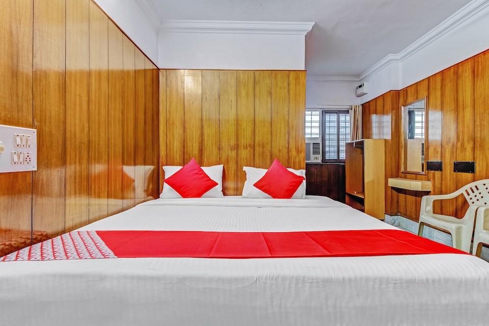 OYO 19559 Pavithra Paradise, Rajajinagar Bangalore, Bangalore