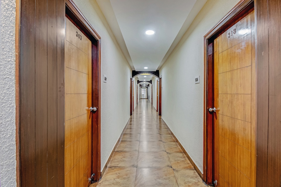 OYO 19559 Pavithra Paradise, Rajajinagar Bangalore, Bangalore