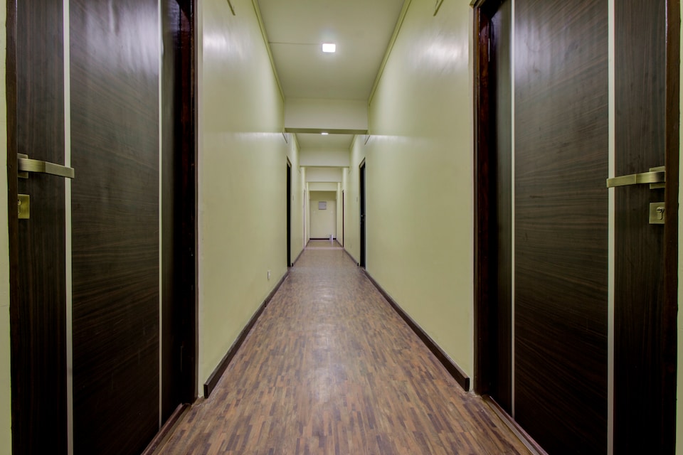 OYO Infinity Inn, Laitumkhrah, Shillong