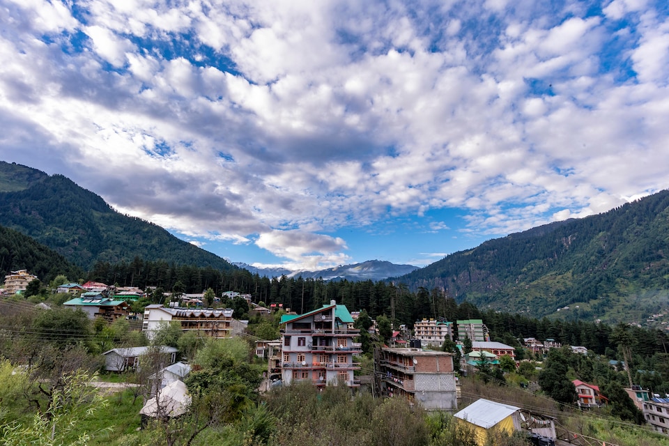 OYO Home 19573 Luxurious Mounatain View Studio Hadimba Temple Road, Hadimba Temple Road, Manali