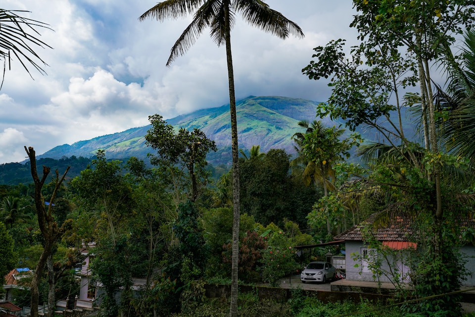 OYO Home 19576 Kaycees Castle, Anachal, Munnar