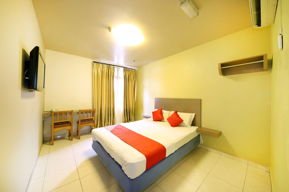 OYO 434 Marbella Hotel, Perling, Johor Bahru