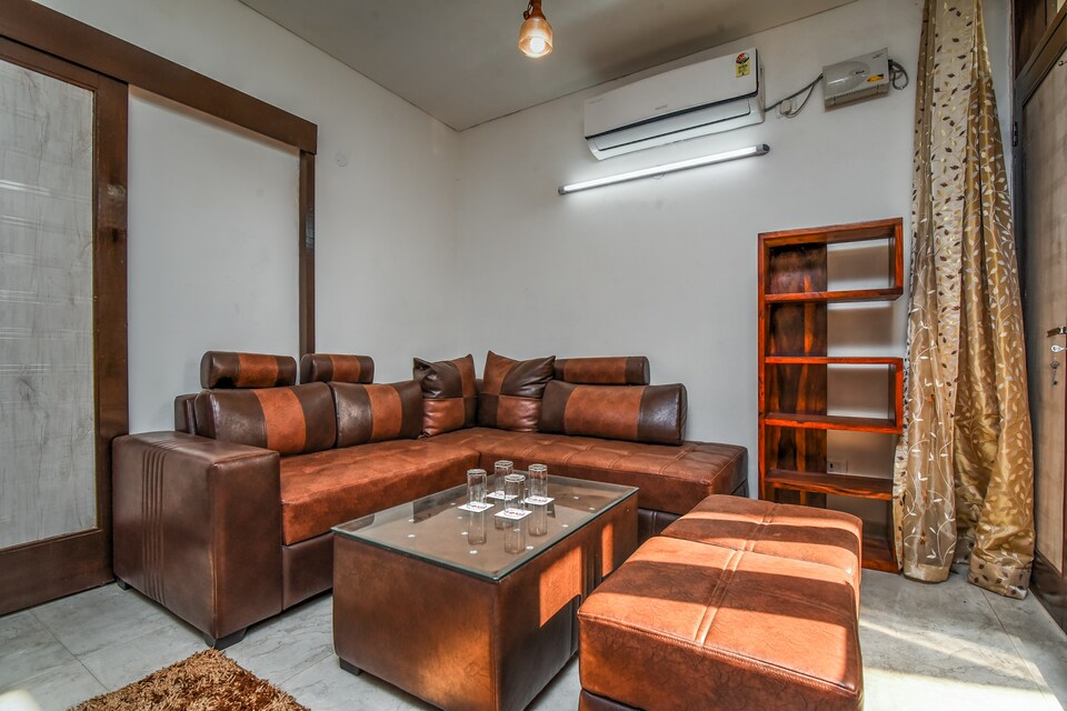 OYO 19607 Spacious 1BHK, Okhla Jasola Delhi, Delhi