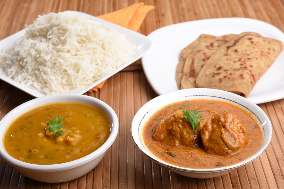 OYO Townhouse 084 Golden Park Park street, Esplanade Kolkata, Kolkata