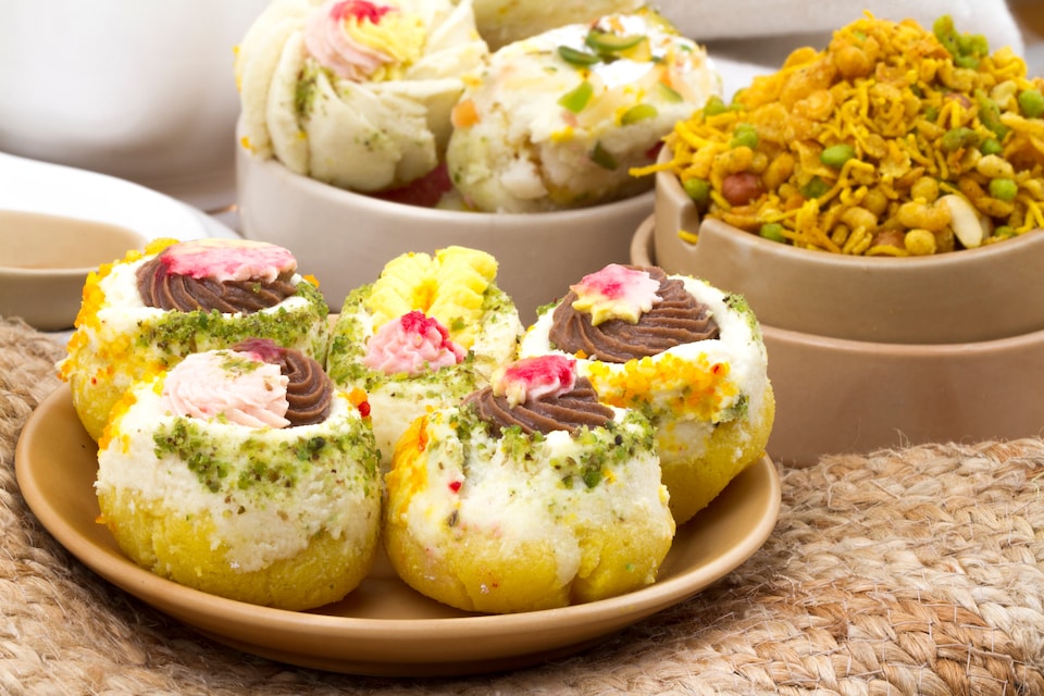 OYO Townhouse 084 Golden Park Park street, Esplanade Kolkata, Kolkata