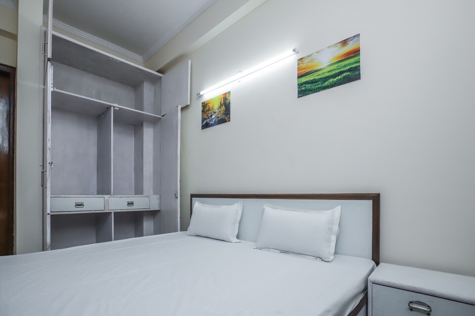 OYO LIFE NOD398 Sector 108, Noida Expressway SEZ, Noida