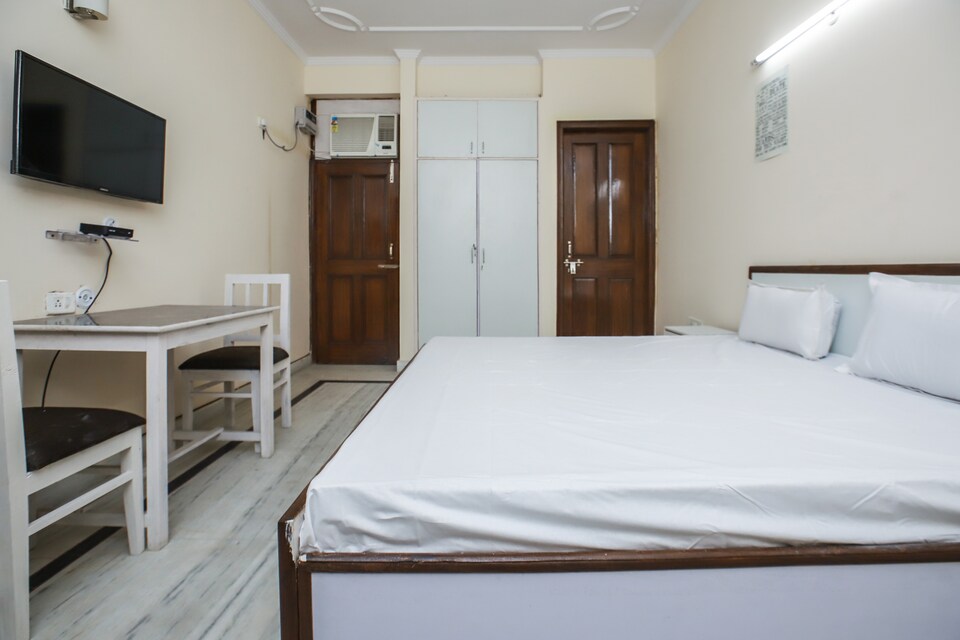 OYO LIFE NOD398 Sector 108, Noida Expressway SEZ, Noida