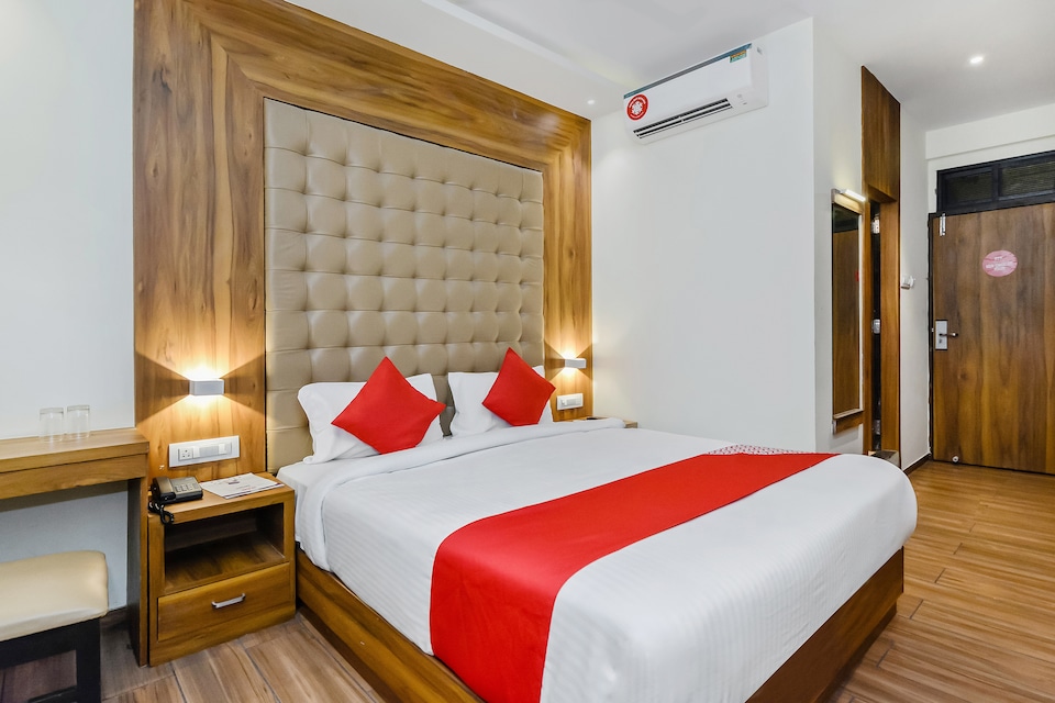 Live on MUM2440, Mumbai SEEPZ, Mumbai