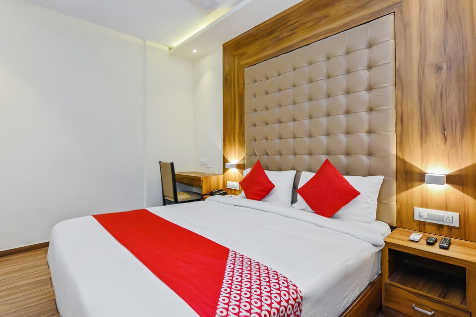 Live on MUM2440, Mumbai SEEPZ, Mumbai