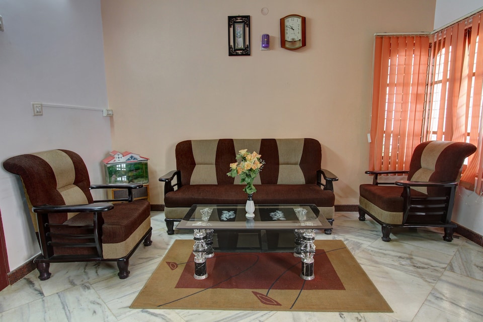 OYO 19616 F J s Inn, Chikmagalur, Chikmagalur