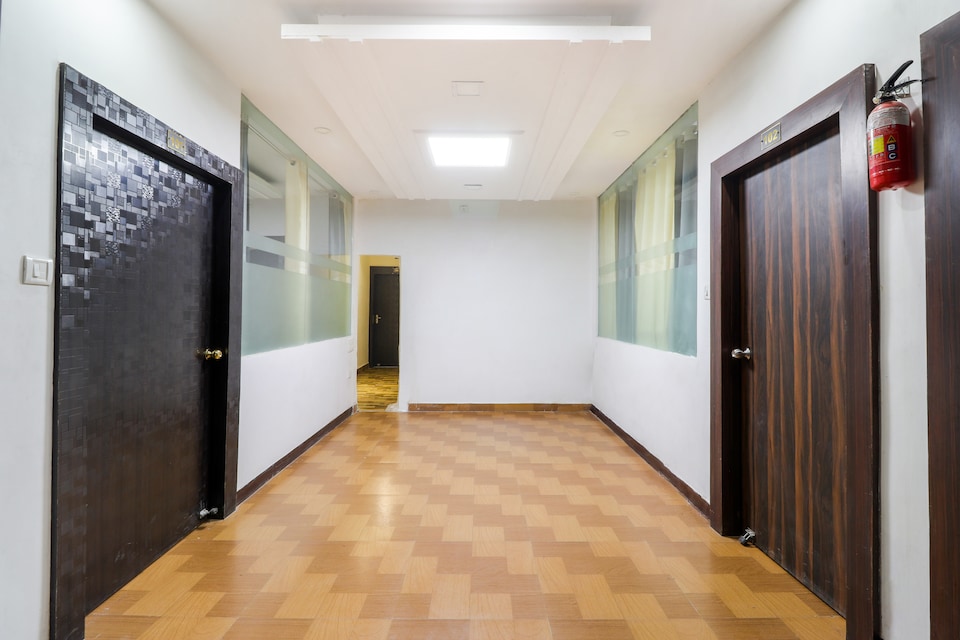 Hotel O S R Hotel, Alambagh Lucknow, Lucknow