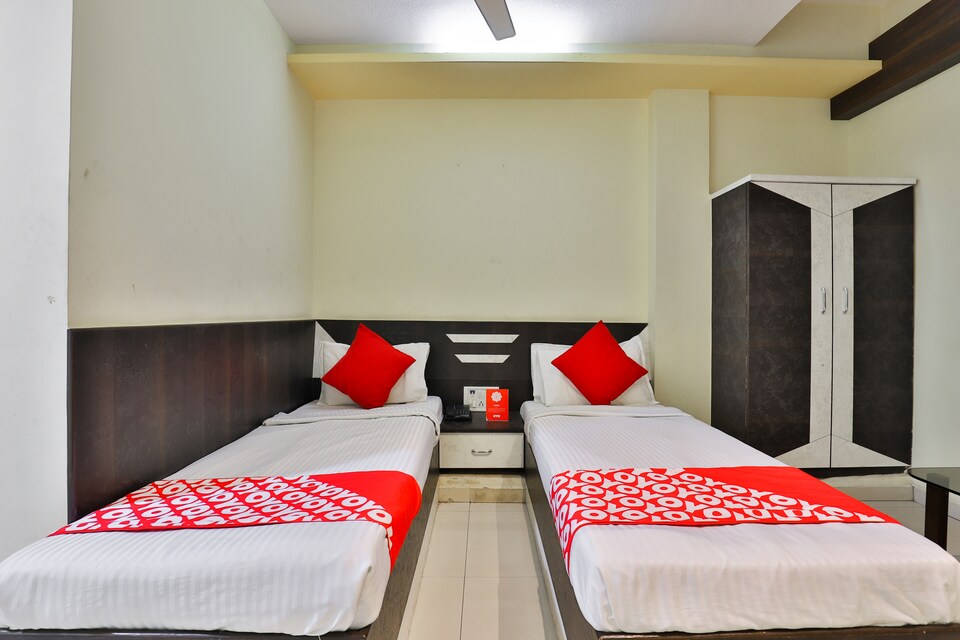 OYO 19637 Hotel Mansi Sherotene, Vapi, Vapi