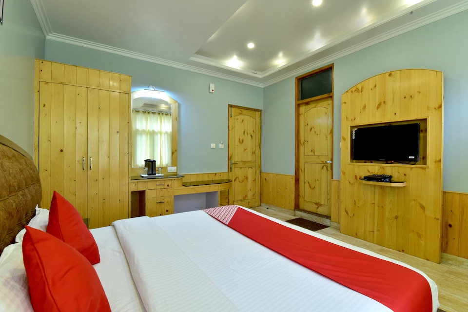 OYO 19647 Bodh International, Mall Road Manali, Manali