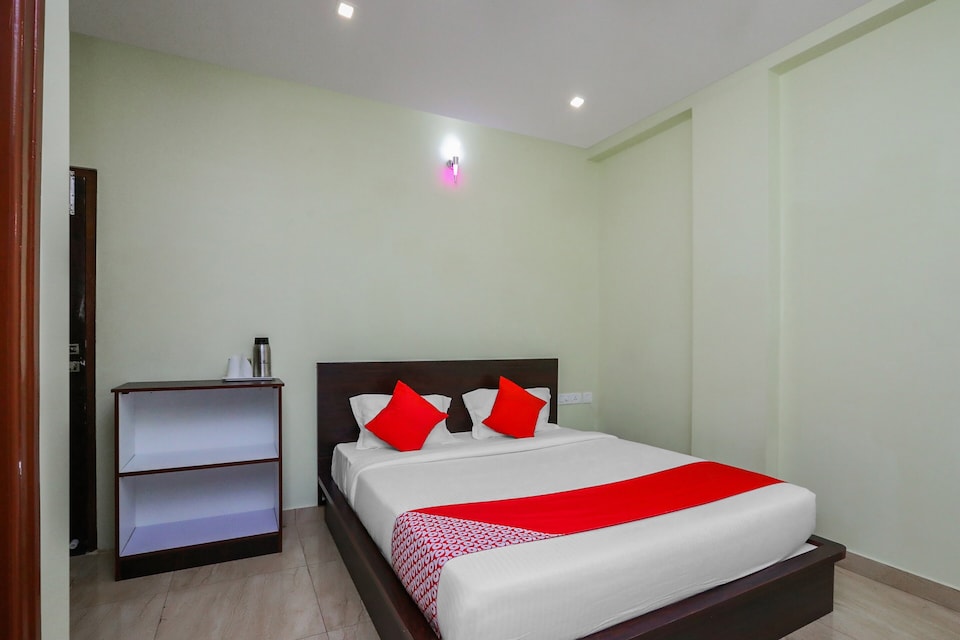 OYO 19658 Surabhi Comforts, Mysore City Center, Mysore