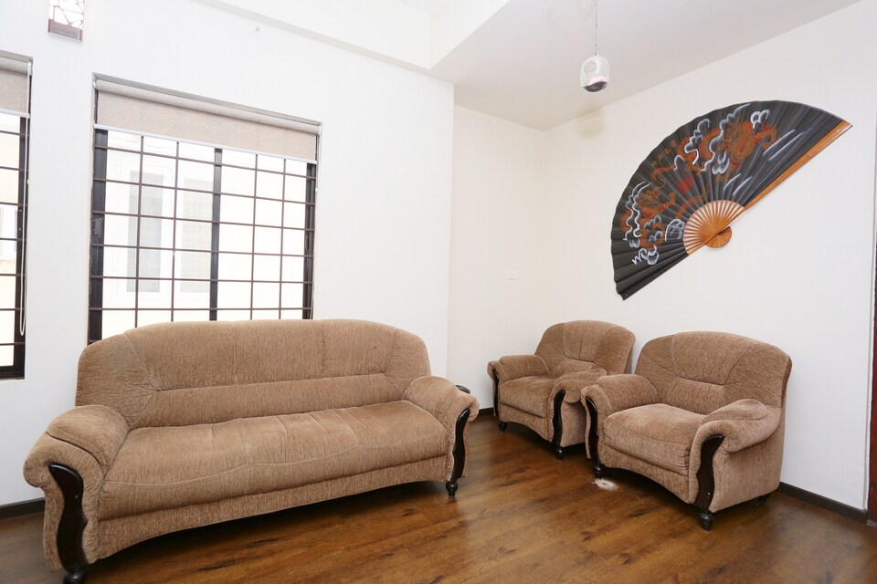 OYO Home 19662 Modern 2BHK, Medical College - Pattom, Trivandrum