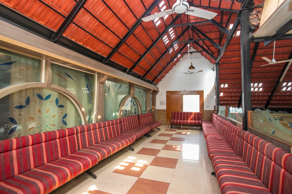OYO Guru Grands Near Konanakunte Cross Metro Station, JP Nagar Bangalore-II, Bangalore