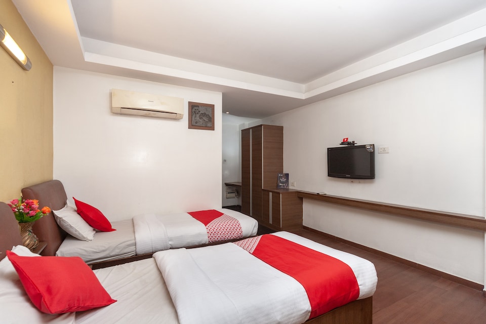 OYO 19674 Apoorva's Guest House, Nungambakkam Chennai, Chennai