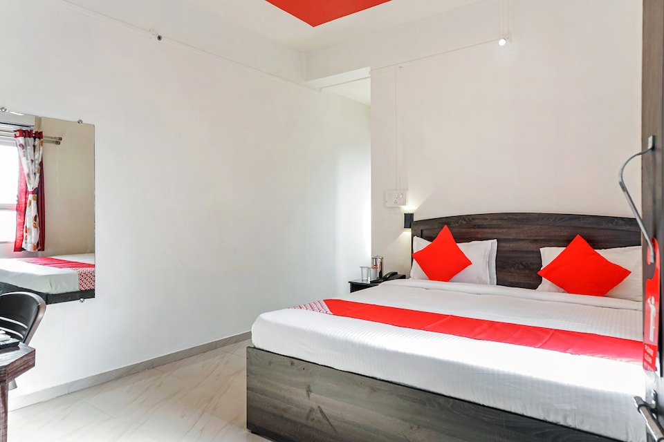 OYO 19680 Suman Sanskrutik Bhavan And Yatri Nivas, Kolhapur, Kolhapur