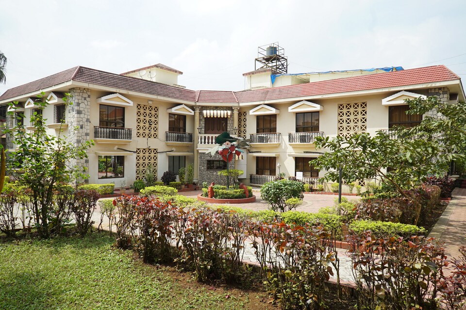 OYO Home 19690 Luxury Farm, Lonavala, Lonavala