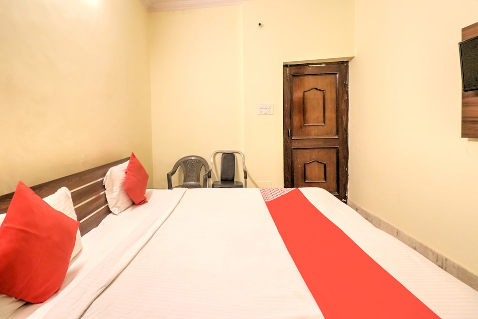 live on Lck2253, Gomti Nagar Lucknow, Lucknow