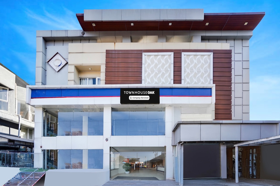 Super Townhouse Oak Silver City Chowk Formerly HW Residency, Rajpur Road Dehradun, Dehradun