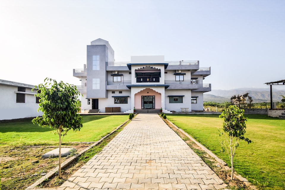 OYO 19758 Hotel Narayani Palace, Abu-Road, Mount-Abu
