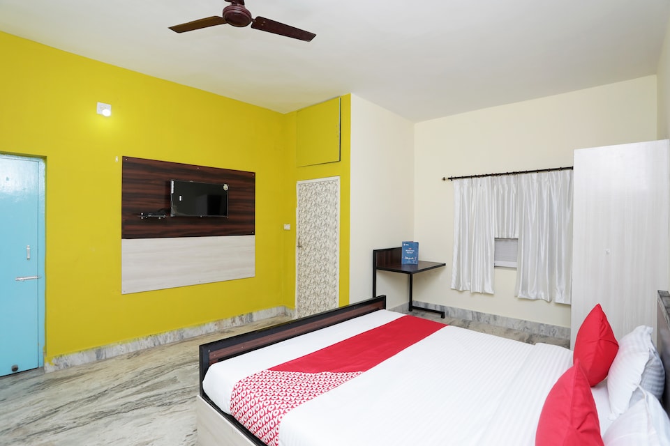 OYO 19761 Royal Vintage, Chandrasekharpur, Bhubaneswar