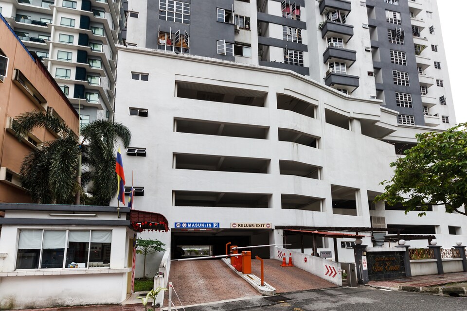 OYO Home 438 Luxurious 2BR Sri Emas Condo, Chow Kit, Kuala Lumpur