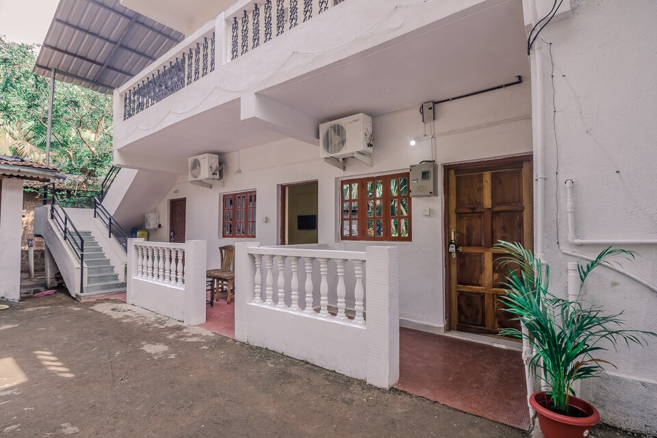 OYO Home 19794 Cosy Studio Mandrem, Arambol Goa, Goa