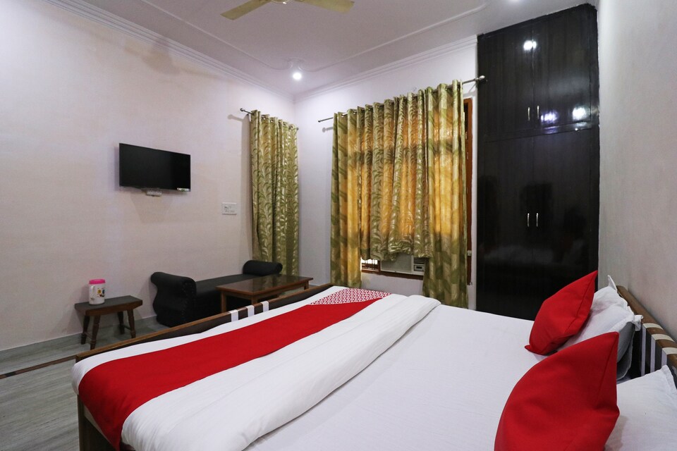 OYO Rishi Homestead, Faizabad Road, Lucknow