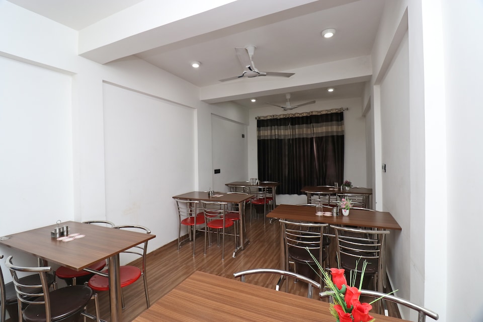 Hotel O by OYO Abc Residency, Lal Chowk Srinagar, Srinagar