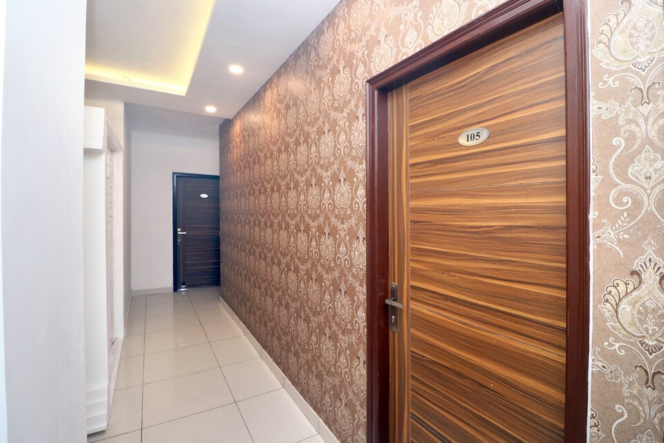 OYO 19817 Hotel Star 79, Kharar, Kharar