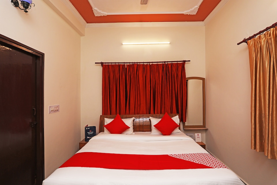 OYO 19820 Hotel Aanandan Residency, Dehradun Railway Station, Dehradun
