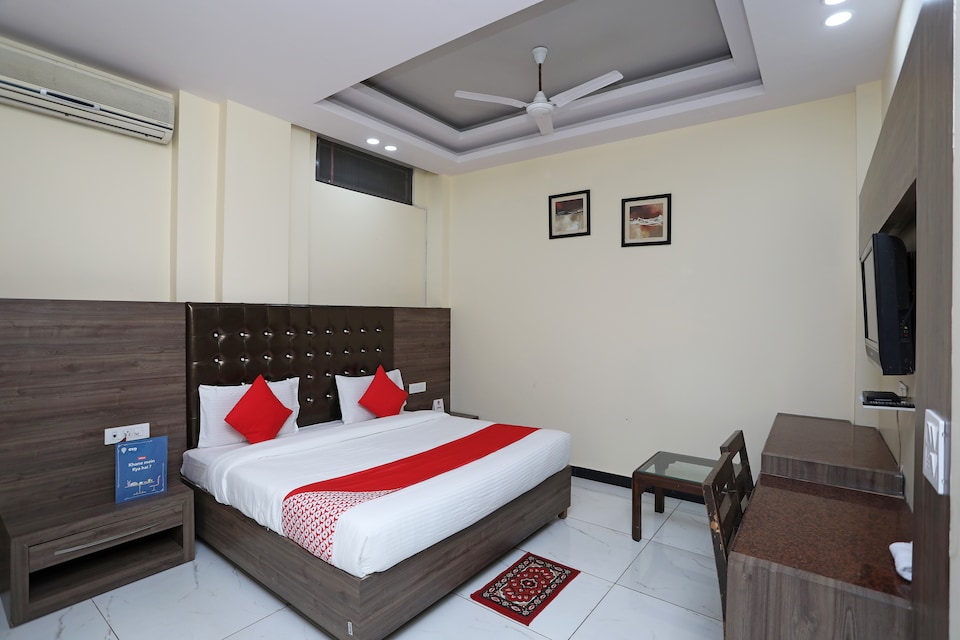 Flagship 19824 Hotel Doon Palace, GMS Road Dehradun, Dehradun
