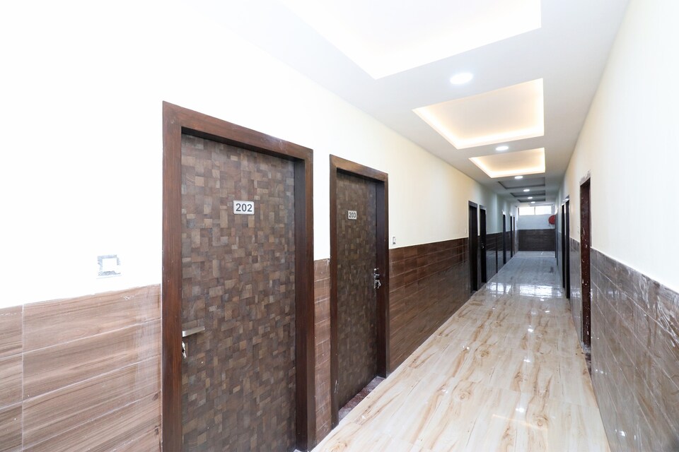 19840 Hotel Centre Point, Golghar, Gorakhpur