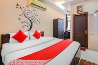 OYO Royal Hospitality Near Iskcon Temple Noida