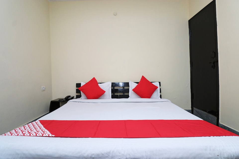 OYO 19848 Hotel Saraswati Palace, Almora, Almora